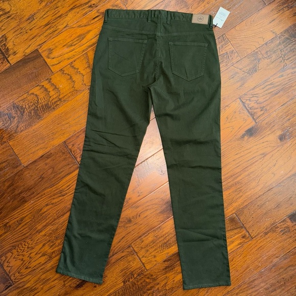 Peter Millar Crown Men’s Ultimate Sateen Five-Pocket Pant in Dark Olive - Picture 5 of 15